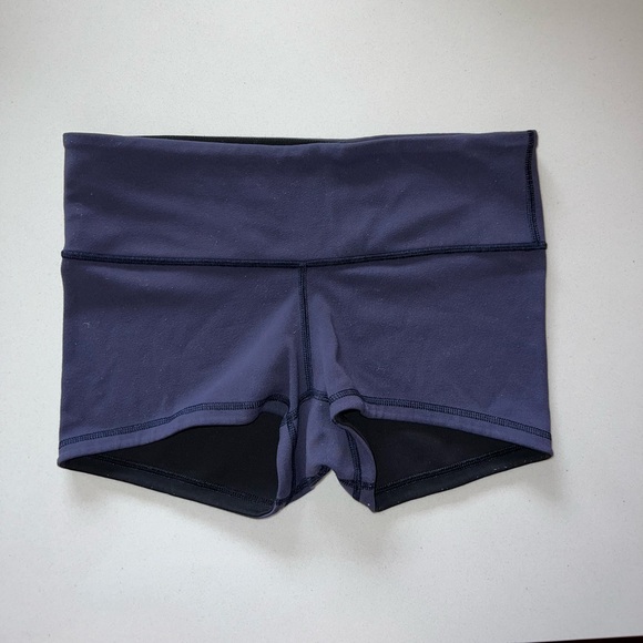 Lululemon 🍋 Boogie Shorts Reversible Size 6 - Picture 5 of 10